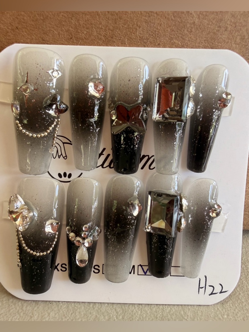 Black Ombre Crystal Accent Press-On Nails 💅